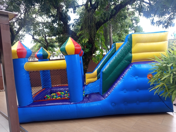 Tobogã Com Piscina de Bolinha,Pula Pula, Algodão Doce, Futebol de Sabão, Touro Mecânico, Tobogã Grande